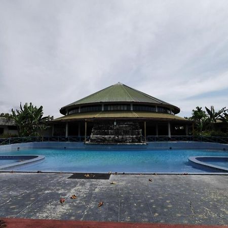 Oyo 89972 Borneo Paradise Beach Hotel コタキナバル エクステリア 写真